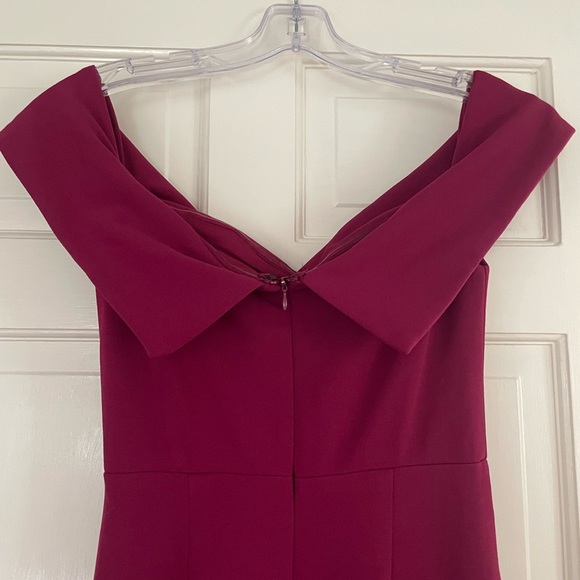 BRAND NEW off the shoulder Maxi Dress! - Picture 4 of 11